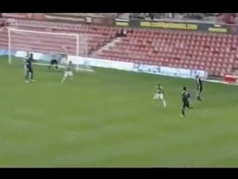 passe decisive de Boussoufa vs The New Saints (CL)