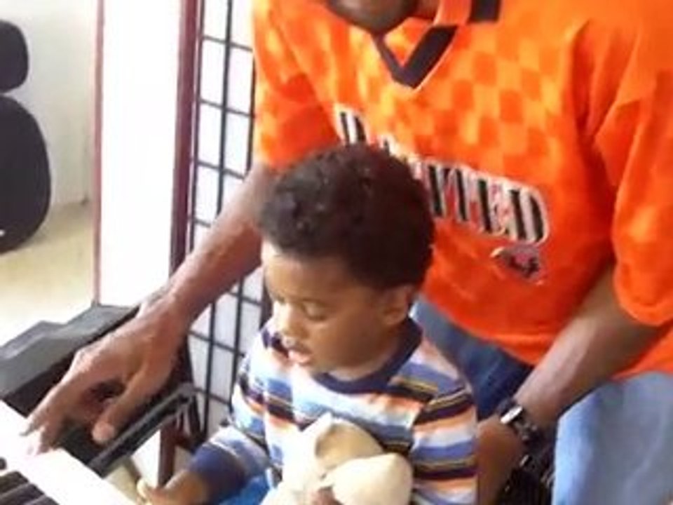 Kodak Zi8 Microphones & Remote Controls