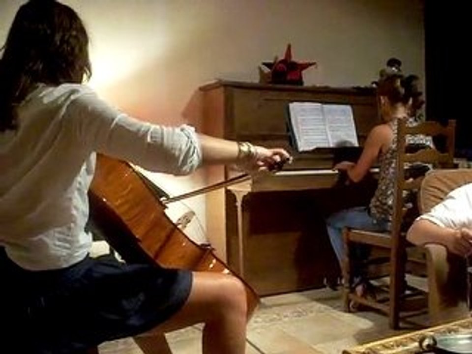 Comptine d'un autre été charlotte (piano) et cécile (violon)