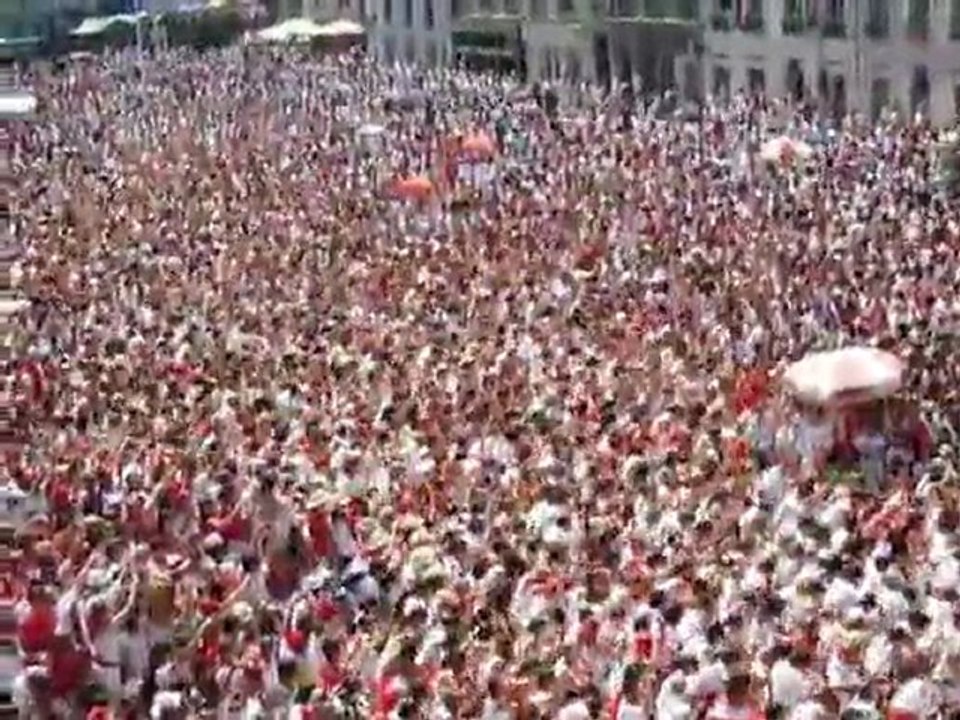 Flashmob 2010 - Fêtes de Bayonne - France Bleu