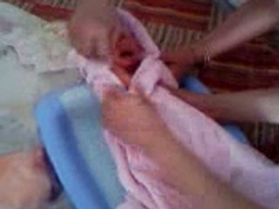 premier bain de bitti elle avait 7 jour