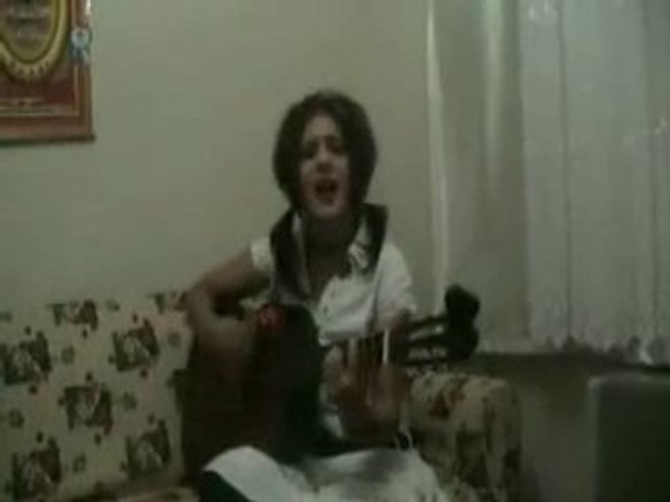 eLini tutmasam uyuyamam ki ( süper yorumLamış )