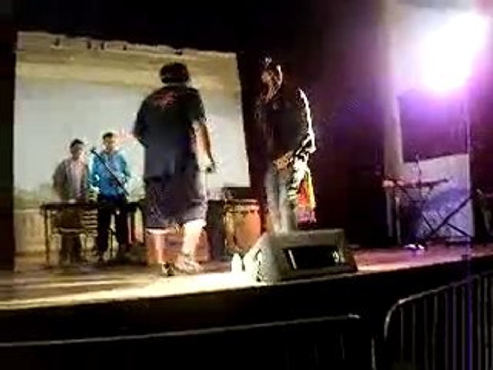 LYROILLj 1 ALBINOS WILLIAMS