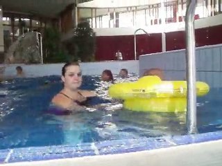 mon fils a la piscine