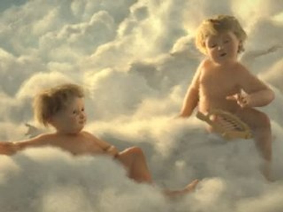 Cool Mercedes Benz Commercial