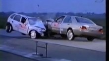 Crash Test MB S Class W140 vs Opel Corsa