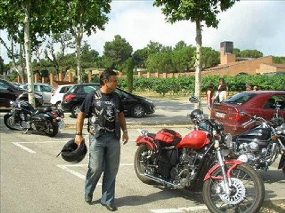 NACIDOS PARA RODAR BCN salida cavas codorniu 1 8 10