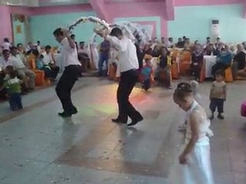 ESRA İLE MEHMET -NEŞET VE AHMET ÇELİK (KAŞIK)