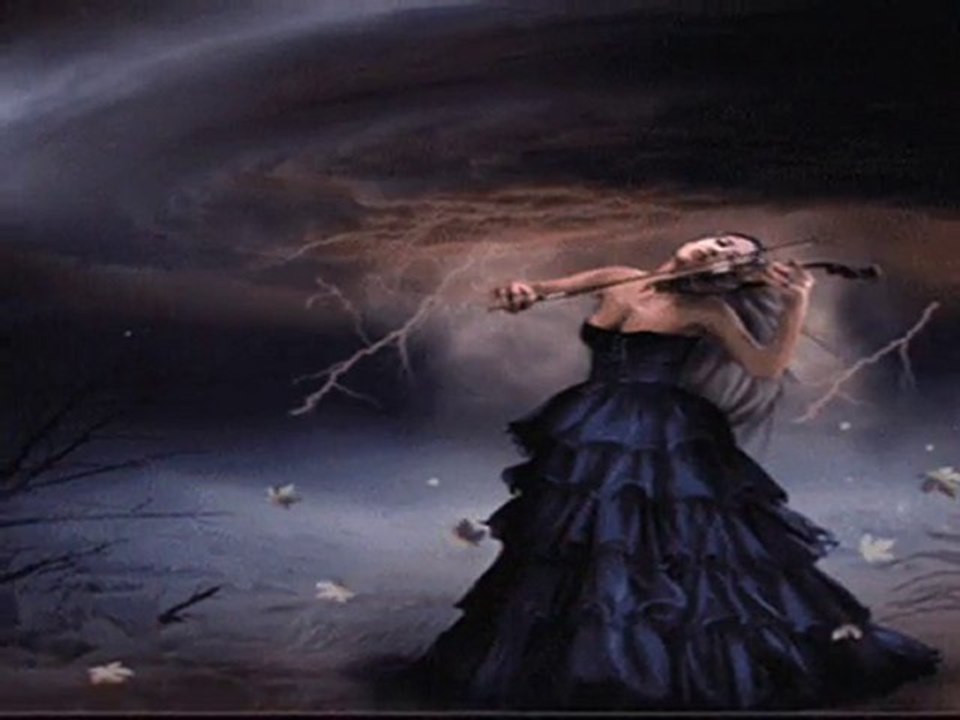 Nilüfer...Çok uzaklarda...caddelerde rüzgar