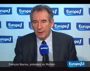 Bayrou dénonce "les incohérences de Sarkozy"