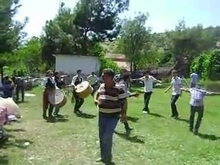 cumatabakli  davul zurnaa 2010 senligi