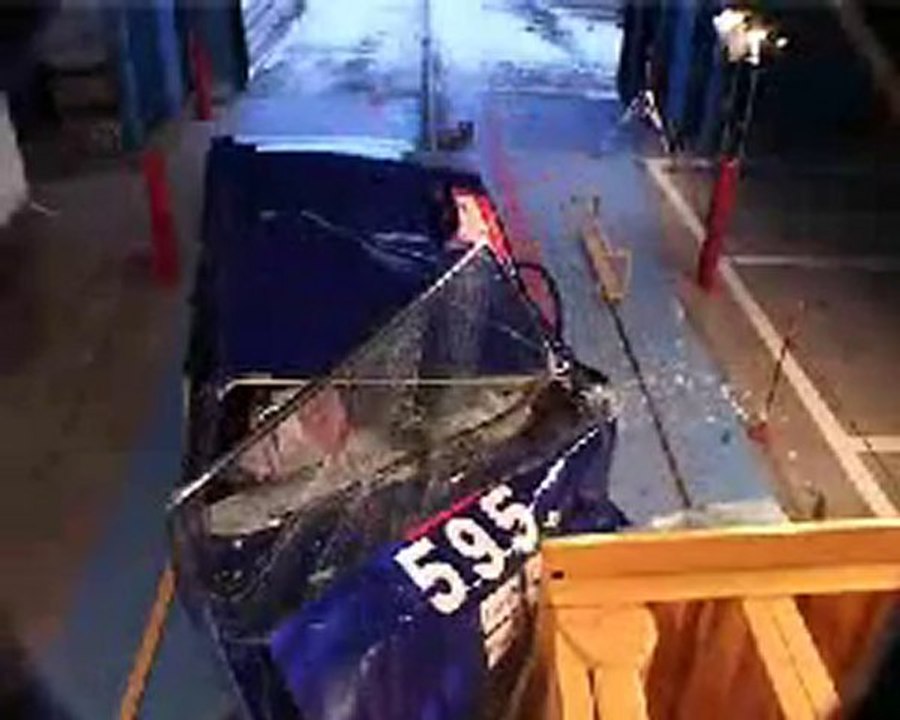07 car crash test.flv
