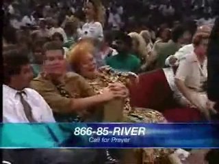 Бармен спиртного духа наставляет