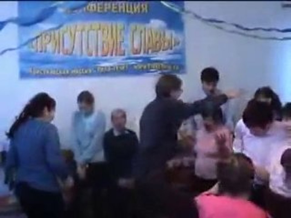 Поцелуи харизматов речников