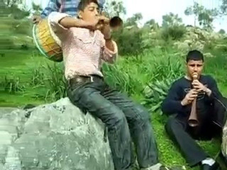 Davul Ve Zurna Eşliğinde Artık Sevmeyeceğim...