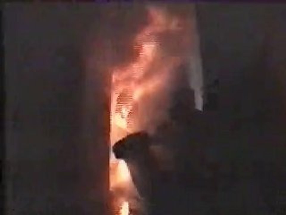 Attaque Plafond 01 backdraft flash-over pompier