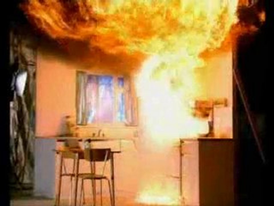 comment eteindre feu de friteuse securite incendie pompier