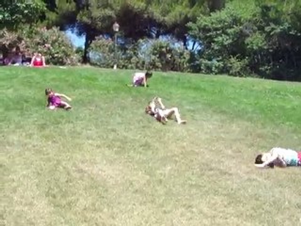 juillet 2010 roulades dans l'herbe