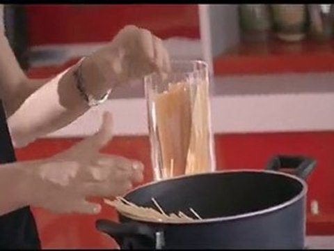 Ozan - Yansın Dünya [YENI KLIP 2010] HD