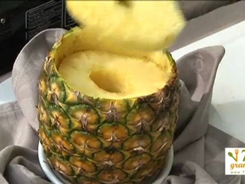 Découpe d'un ananas - 750 Grammes