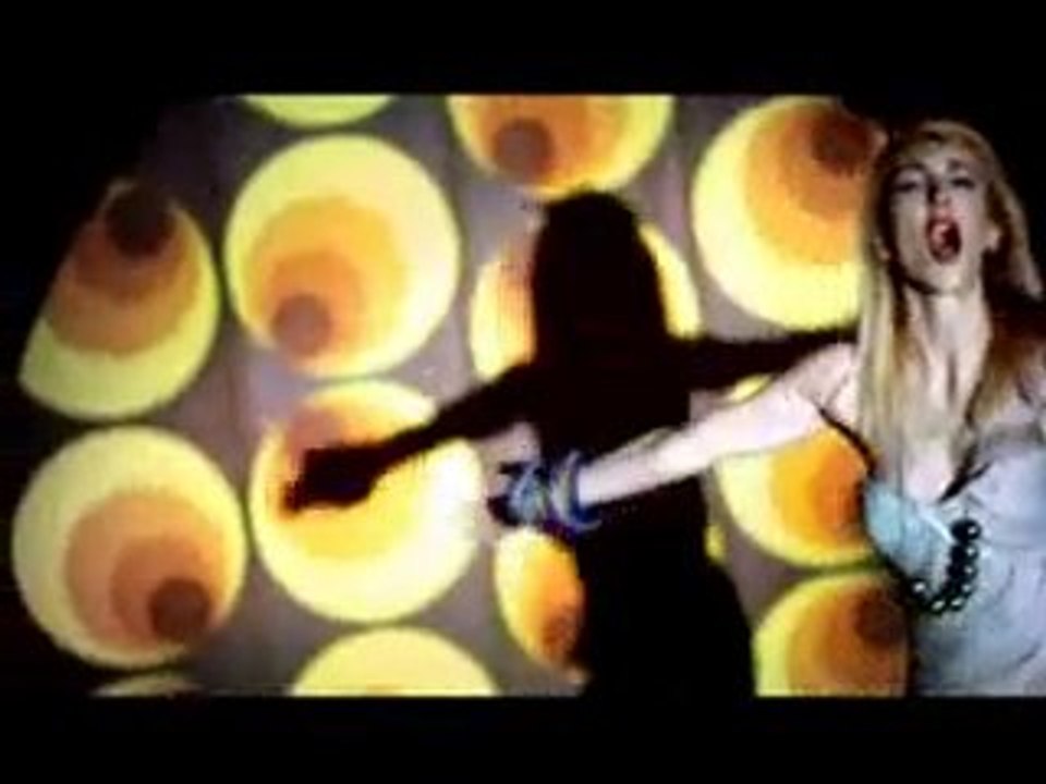 Hande Yener - Bodrum