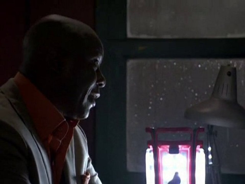 Scene #3 from Burn Notice - "Center of the Storm" 8/5-