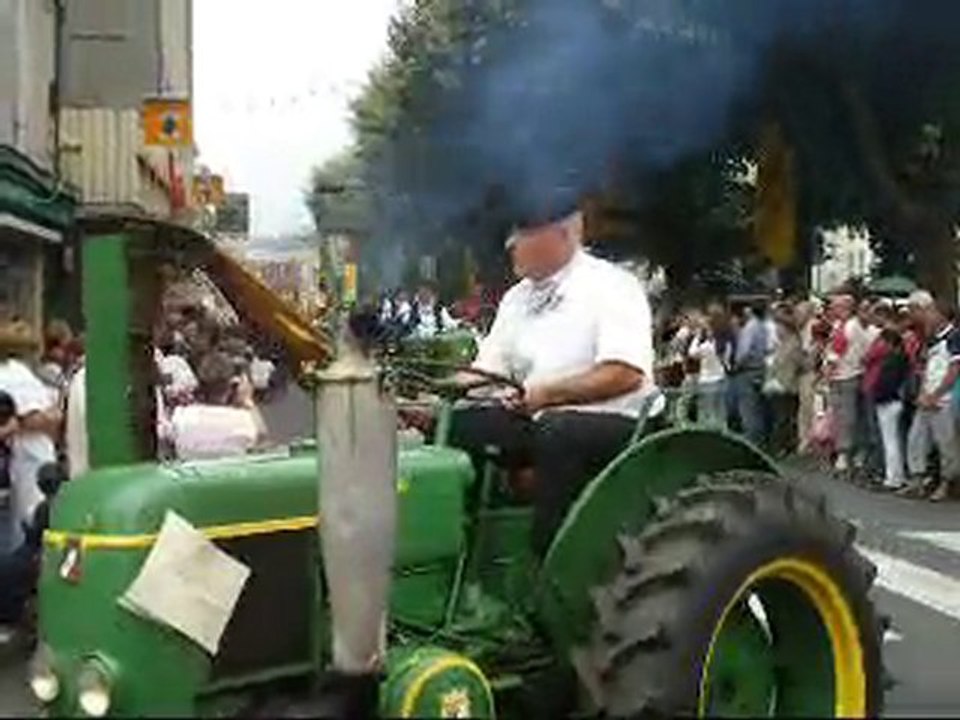 Autrefois le Couserans 2010,les trateurs la parade en vidéo