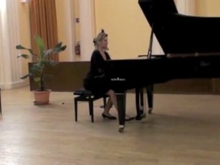 Anna JBANOVA interprète la Sérénade de Schubert