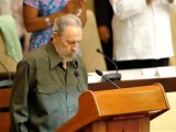 Cuba: Fidel Castro au Parlement, une première en 4 ans