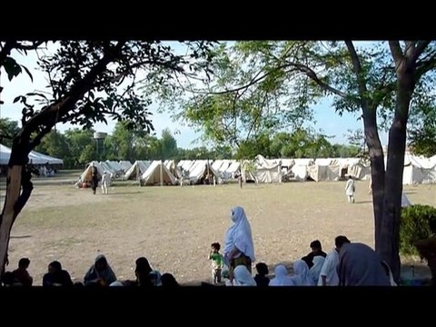 Food fears for Pakistan flood survivors