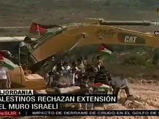 Palestinos rechazan extensión del muro israelí