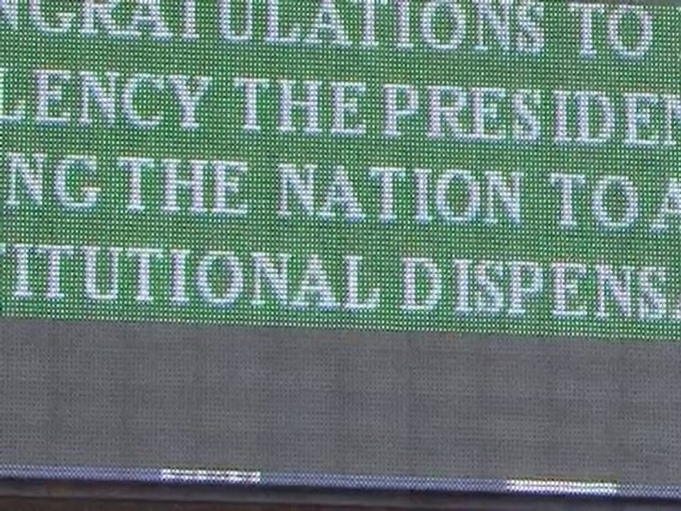 Kibaki and Odinga welcome new constitution