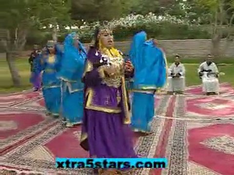 NAIMA BENT OUDADEN SUR ABARAZE NAYTOUMARGE IMAZIGHNE