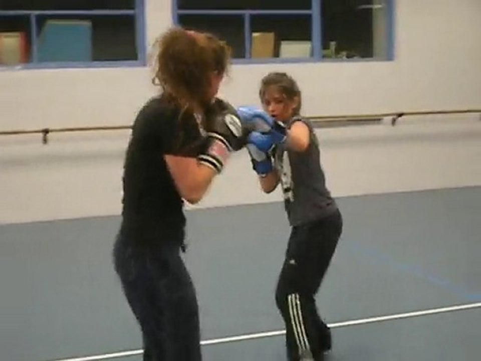 JULIE " MICRO PUCE " VS ADELINE " THE LABOR GIRL "