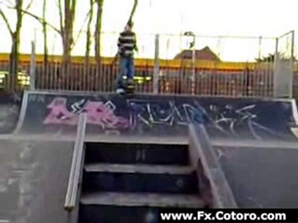 Skater Splits