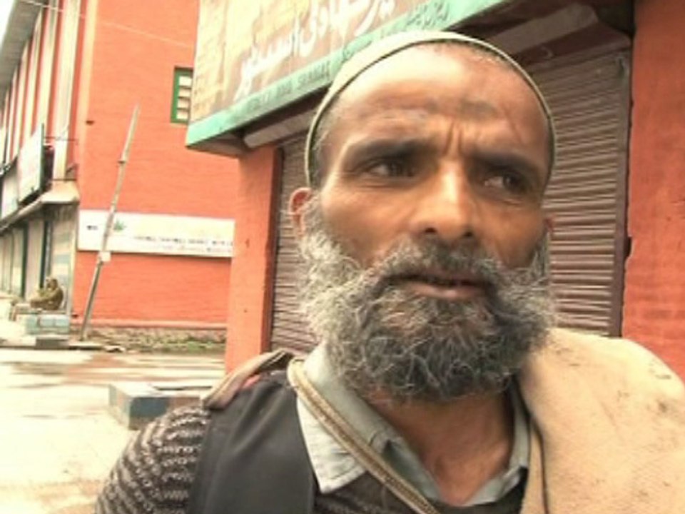 Curfew in Indian Kashmir Enters Eighth Day