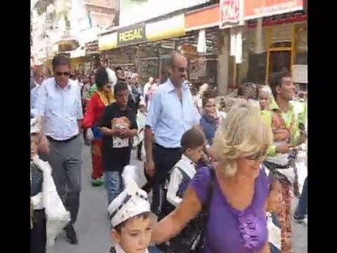 Belediye sünnet şöleni