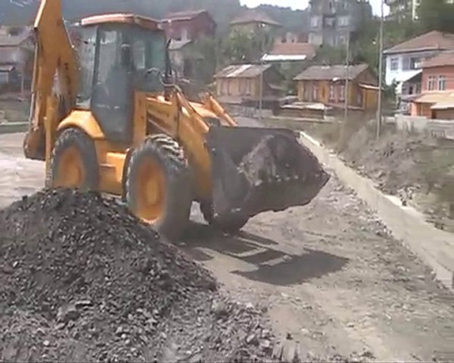 Melek Sokak Futbol Sahası Çalışması Devam Ediyor