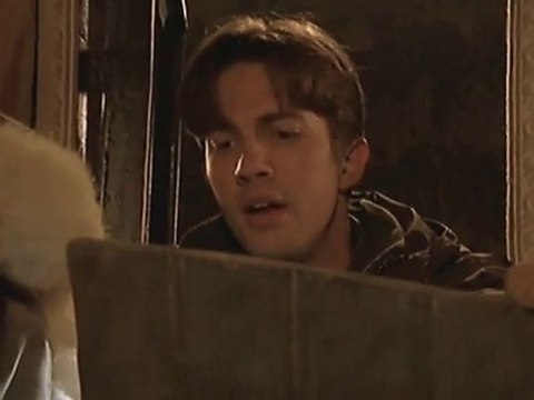 Sydney Fox, 2.17 La légende du loup-garou 3 sur 3