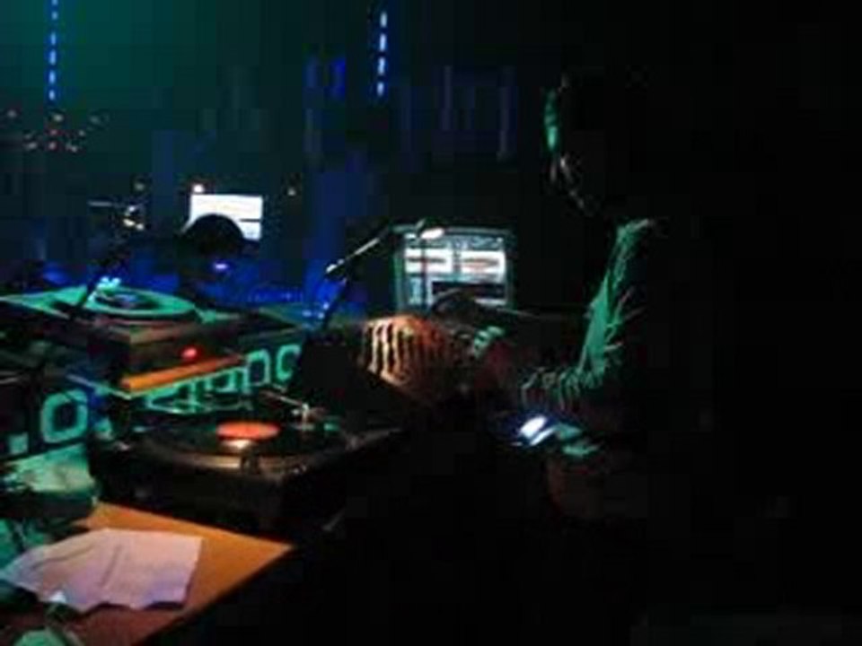 Dj.X.Tap (No Name) @ N.O.N / Crazy Bumpinee 23.07.2010