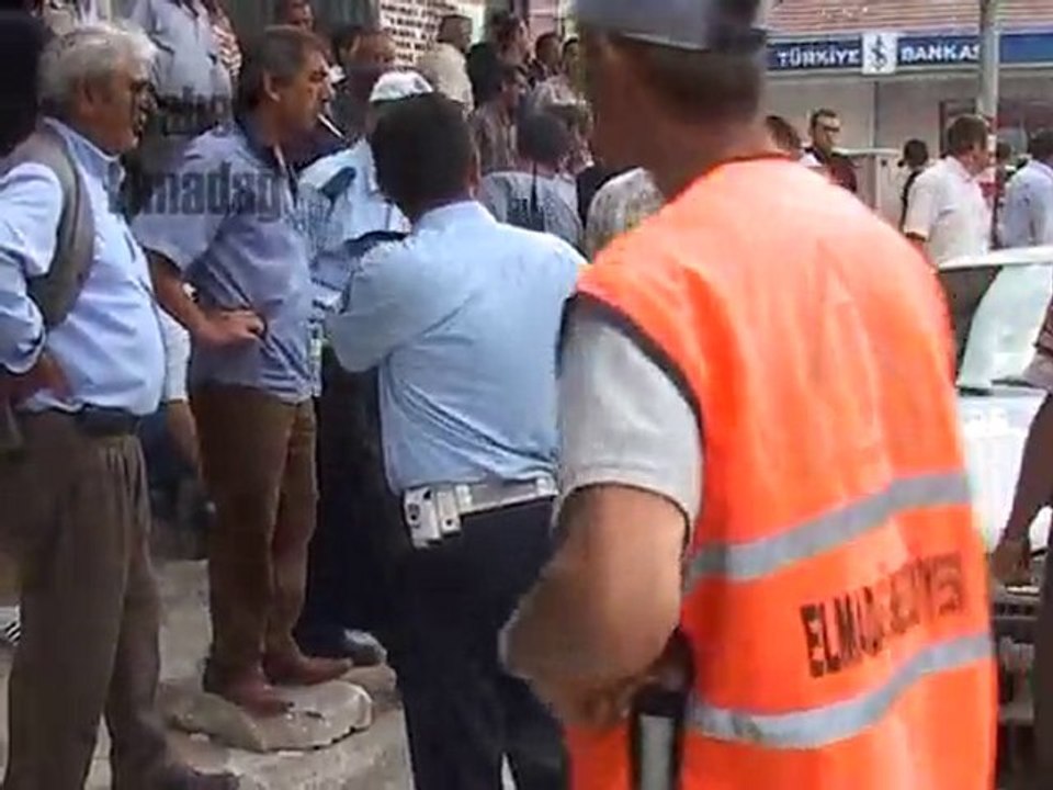 Yüksekten düşen vatandaş ağır yaralandı