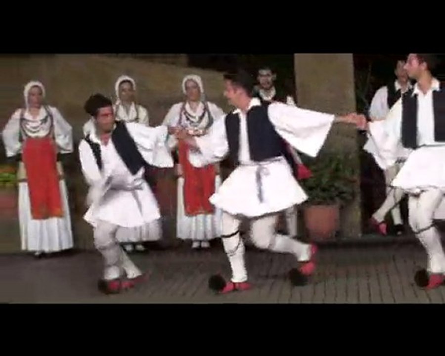 Tsamikos (Τσάμικος) - troupe Dora Stratou