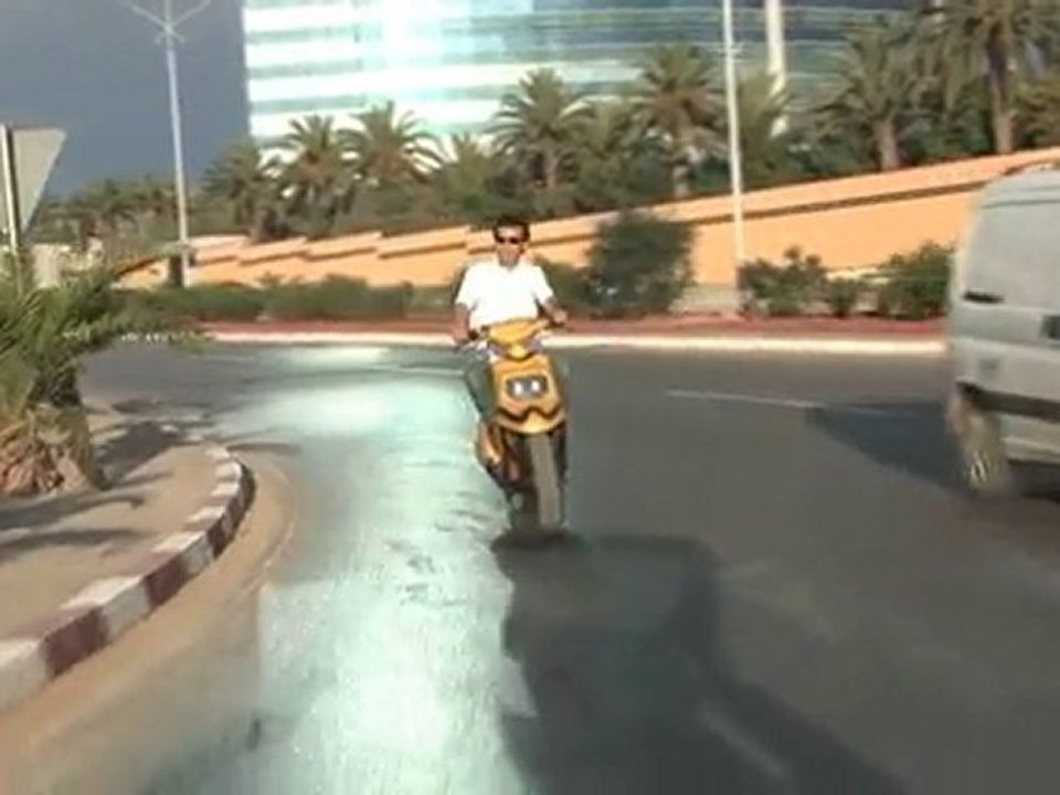 Boug Boug Le nouveau clip de Larbi Dida (sous titré)