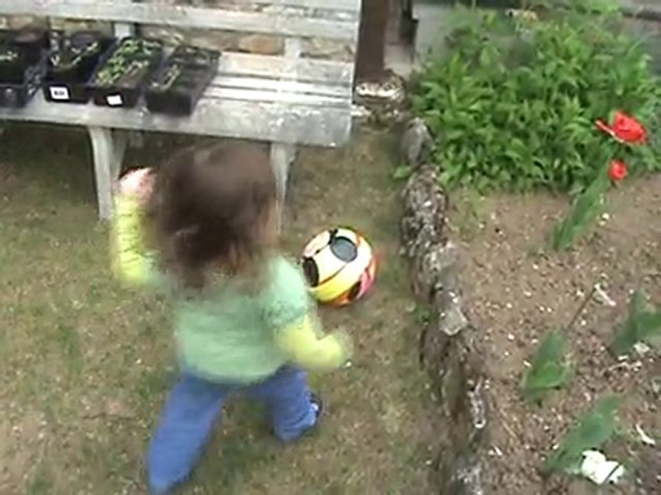 Tenaya joue avec son Papa !