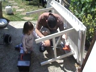 Encore du bricolage avec Papa !!