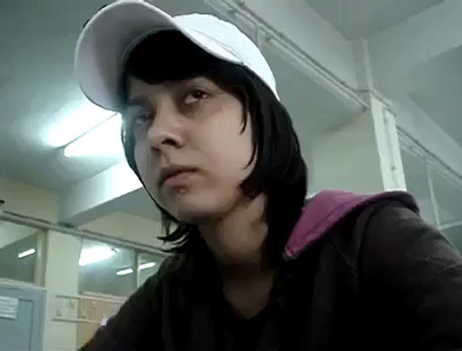 sevdana gönül verdim düşürdü beni dillere