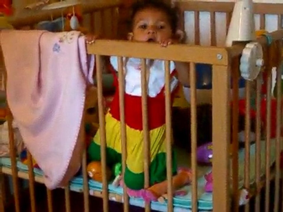 LILO DEBOUT TOUTE SEULE PREMIERE FOIS  8 AOUT 2010