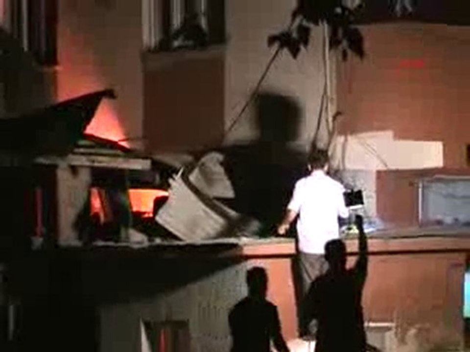 Tatvan Polis Lojmanlarına Roketli Saldırı  BitlisteHaber.Com