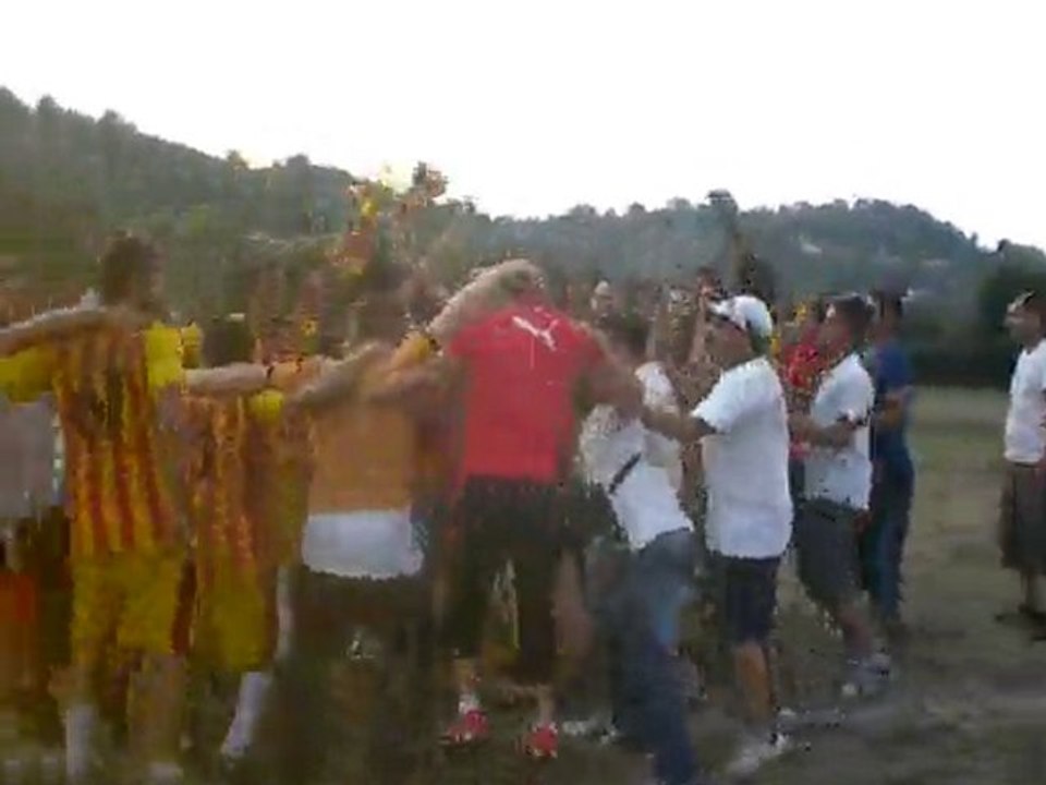 Vee Şampiyon Cemallerspor!