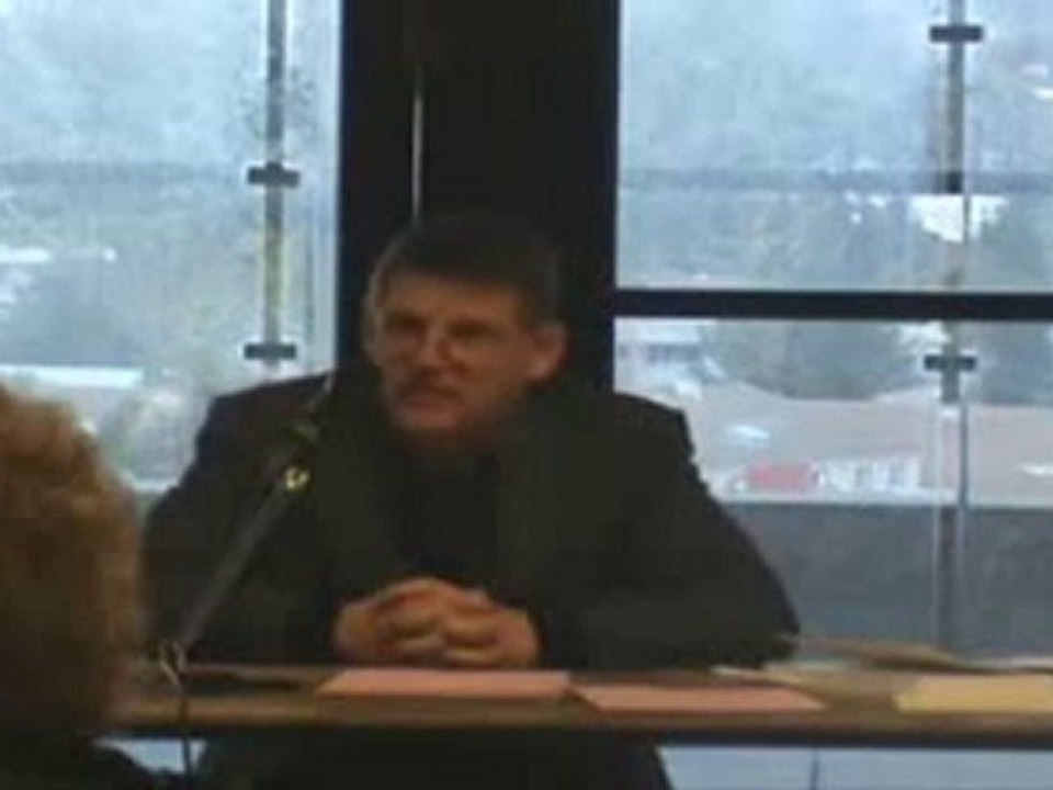 Michel Collon et  Les 7 " péchés " de Chavez  1/7